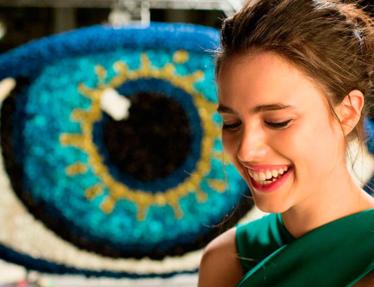 Margaret Qualley kenzo perfume kenzo world